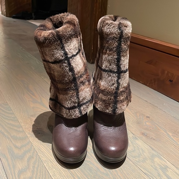 Ugg Australia Savoie Brown Leather Fold Down Platform Heeled Boots size 7 - Picture 3 of 9